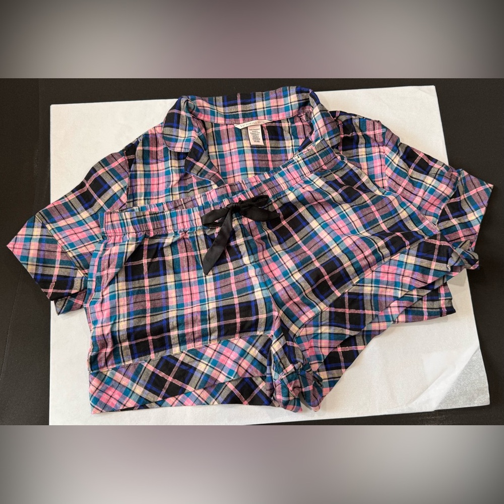 Victoria’s Secret Flannel Pajama Set Pink Blue Black Plaid Size Small